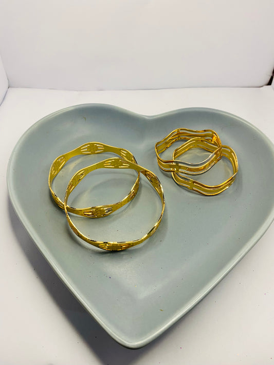 Golden Grace Bangles Set – Classic & Chic Style